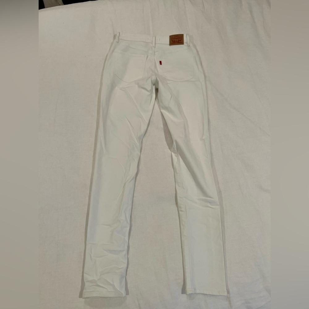 Levi’s Mile High White Jeans size 27